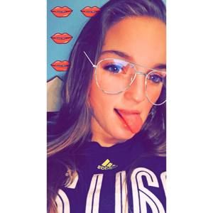 Meet your Posher, Leah